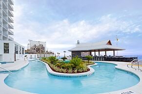 Holiday Inn Express & Suites Panama City Beach - Beachfront, an IHG Ho
