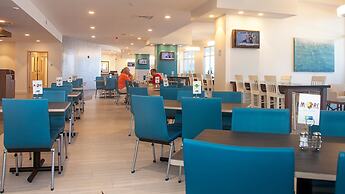 Holiday Inn Express & Suites Panama City Beach - Beachfront by IHG
