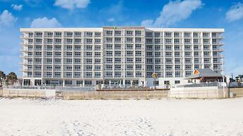 Holiday Inn Express & Suites Panama City Beach - Beachfront by IHG