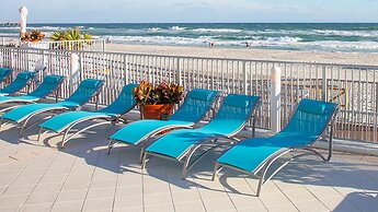 Holiday Inn Express & Suites Panama City Beach - Beachfront by IHG