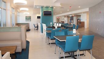 Holiday Inn Express & Suites Panama City Beach - Beachfront by IHG