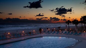 Holiday Inn Express & Suites Panama City Beach - Beachfront by IHG
