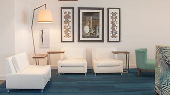 Holiday Inn Express & Suites Panama City Beach - Beachfront by IHG