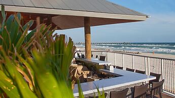 Holiday Inn Express & Suites Panama City Beach - Beachfront by IHG