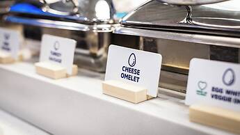 Holiday Inn Express & Suites Panama City Beach - Beachfront by IHG