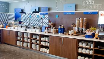 Holiday Inn Express & Suites Panama City Beach - Beachfront by IHG