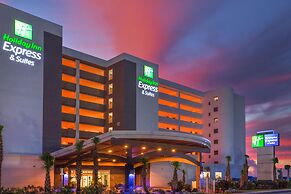 Holiday Inn Express & Suites Panama City Beach - Beachfront by IHG