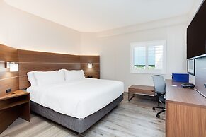 Holiday Inn Express & Suites Panama City Beach - Beachfront by IHG
