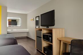 Super 8 by Wyndham Meadowlands