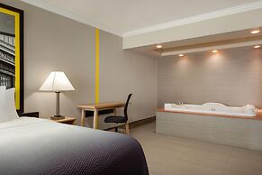 Super 8 by Wyndham Meadowlands