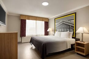 Super 8 by Wyndham Meadowlands