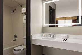 Super 8 by Wyndham Meadowlands