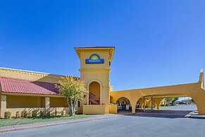 Days Inn by Wyndham Del Rio