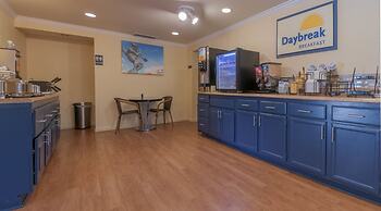 Days Inn by Wyndham Prescott