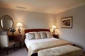 Macdonald Compleat Angler