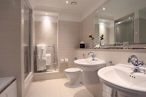 Macdonald Compleat Angler