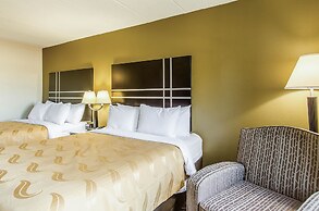 La Casa Inn & Suites - Middleboro