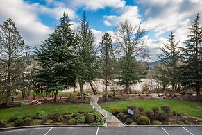 Riverfront Inn Roseburg