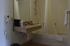 Ramada by Wyndham Savannah Gateway