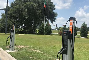 Ramada by Wyndham Savannah Gateway