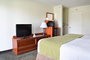Ramada by Wyndham Savannah Gateway