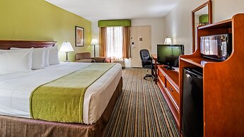 Ramada by Wyndham Savannah Gateway