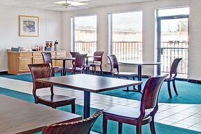 Knights Inn South Houston