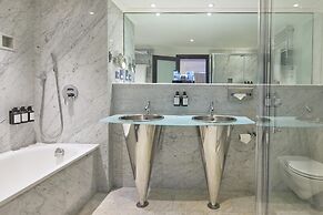 Radisson Blu Hotel, London Leicester Square