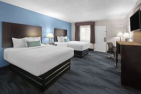 Baymont Inn and Suites by Wyndham Farmington, MO