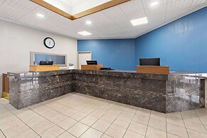 Baymont Inn and Suites by Wyndham Farmington, MO