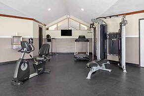 Baymont Inn and Suites by Wyndham Farmington, MO