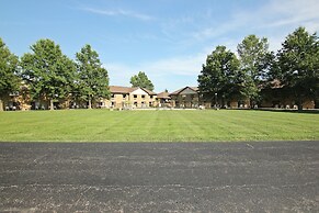 Baymont Inn and Suites by Wyndham Farmington, MO