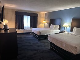 Baymont Inn and Suites by Wyndham Farmington, MO