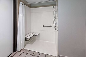 Baymont Inn and Suites by Wyndham Farmington, MO