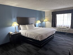 Baymont Inn and Suites by Wyndham Farmington, MO