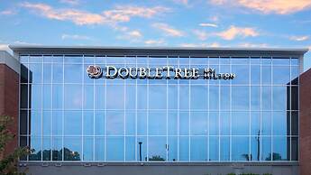 DoubleTree by Hilton Hotel & Suites Charleston Airport