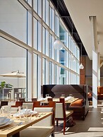 DoubleTree by Hilton Hotel & Suites Charleston Airport