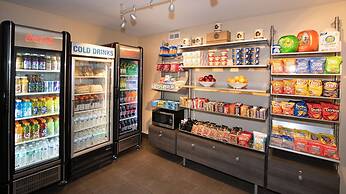 DoubleTree by Hilton Hotel & Suites Charleston Airport