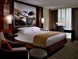 DoubleTree by Hilton Hotel & Suites Charleston Airport