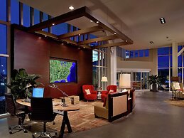 DoubleTree by Hilton Hotel & Suites Charleston Airport