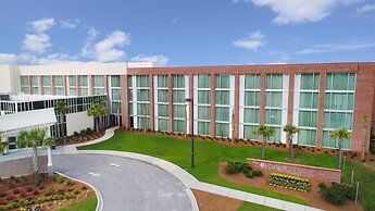 DoubleTree by Hilton Hotel & Suites Charleston Airport