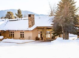 Flying Saddle Resort