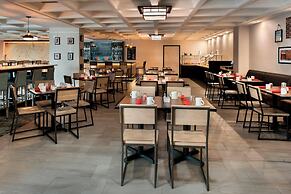 Four Points by Sheraton Philadelphia Northeast