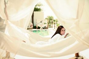 Hilton Luxor Resort & Spa