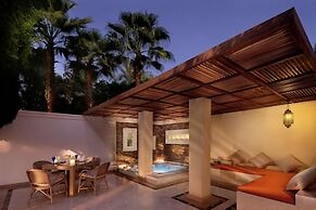 Hilton Luxor Resort & Spa