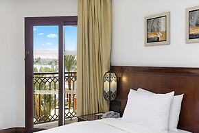 Hilton Luxor Resort & Spa