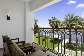 Hilton Luxor Resort & Spa
