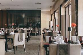Hilton Luxor Resort & Spa