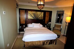 Hilton Luxor Resort & Spa