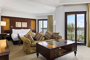 Hilton Luxor Resort & Spa